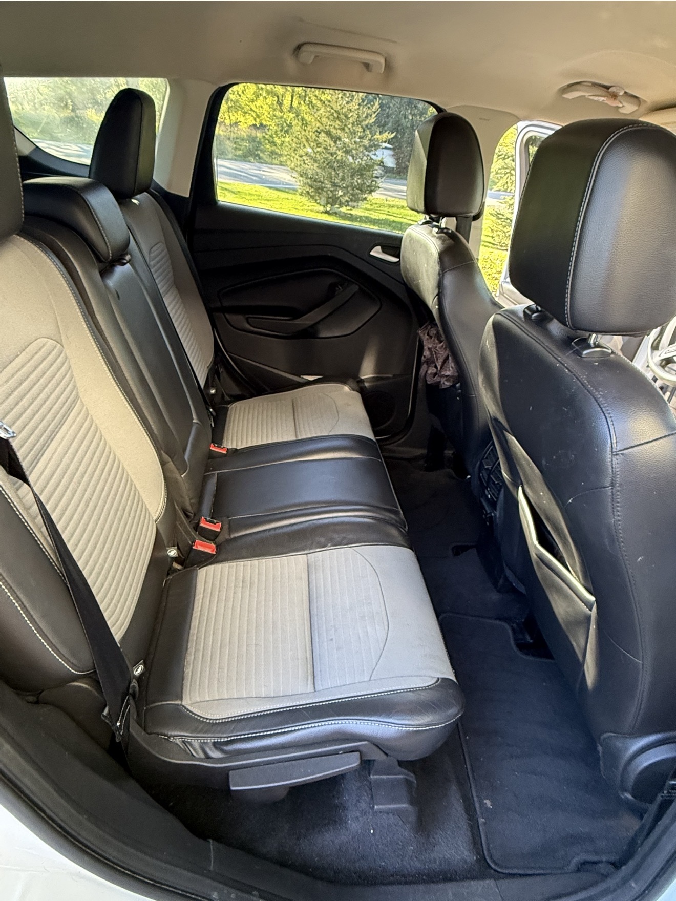 Used 2017 Ford Escape SE w/ Equipment Group 201A FWD image 11