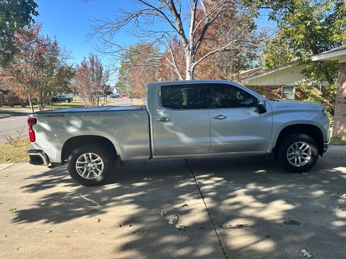 Used 2019 Chevrolet Silverado 1500 LTZ w/ LTZ Convenience Package image 4