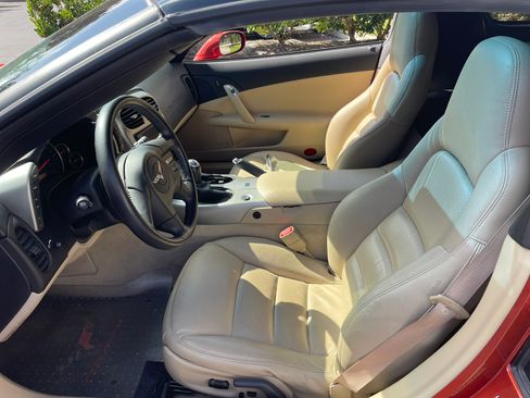 Used 2005 Chevrolet Corvette Coupe w/ Preferred Equipment Group image 6