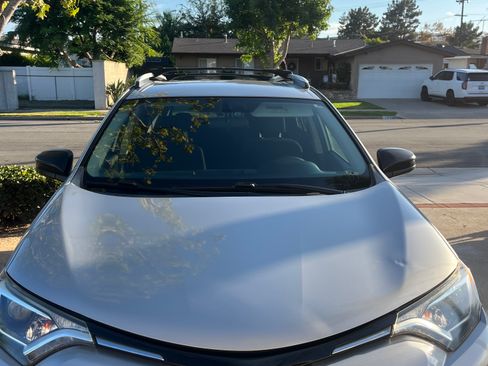 Used 2016 Toyota RAV4 LE FWD image 5