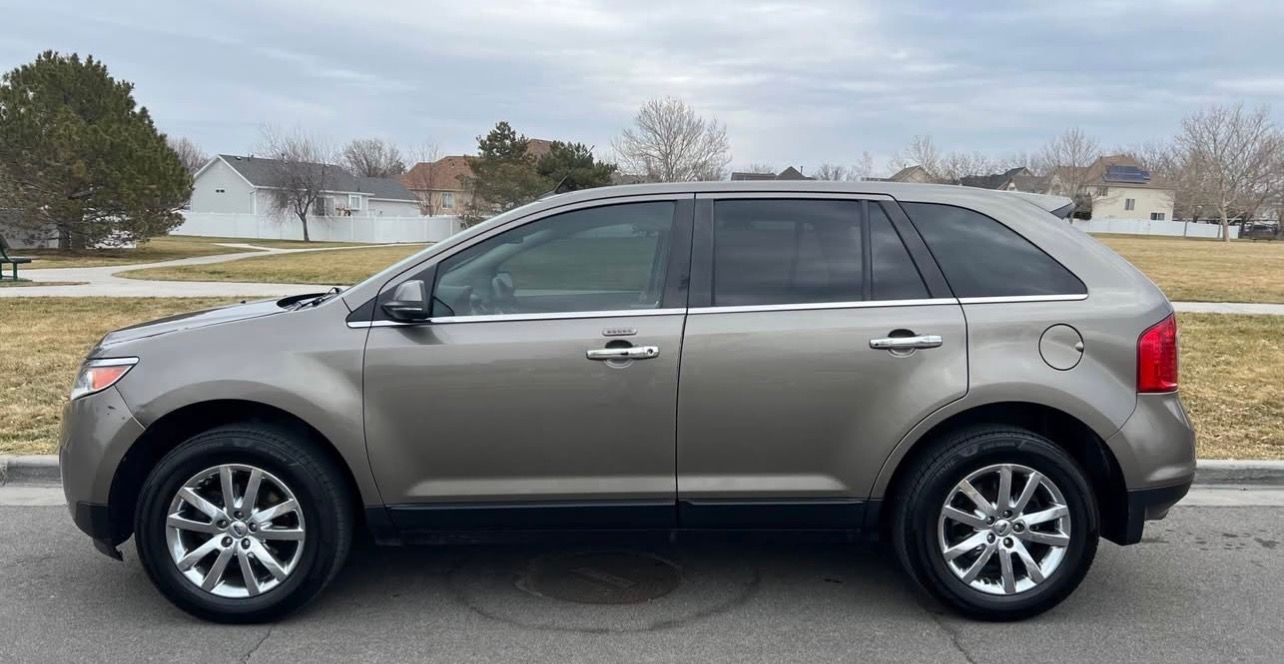 Used 2013 Ford Edge Limited AWD/4WD image 5