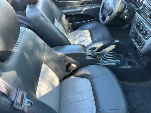 Used 2004 Chrysler Sebring GTC FWD image 23