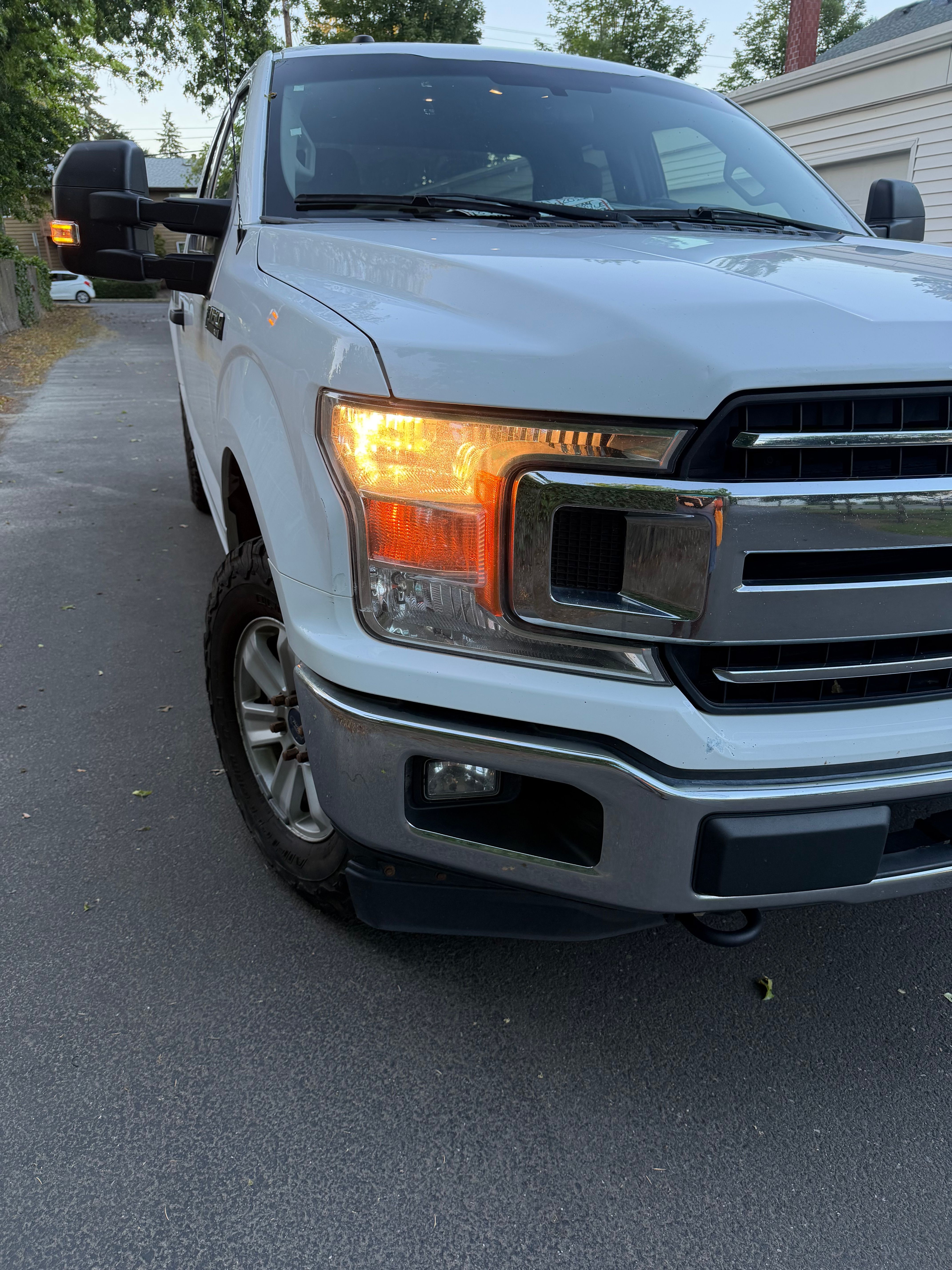 Used 2018 Ford F150 XLT w/ Trailer Tow Package AWD/4WD image 4
