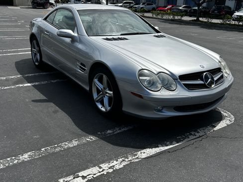 Used 2004 Mercedes-Benz SL 500 image 2