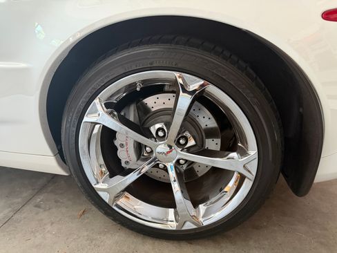 Used 2012 Chevrolet Corvette Grand Sport w/ 3LT Preferred Equipment Group RWD image 8