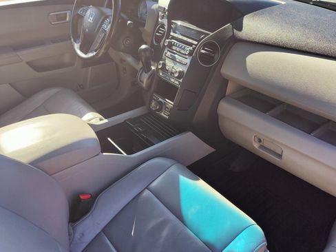 Used 2015 Honda Pilot Touring image 17