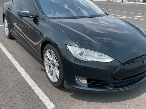 Used 2013 Tesla Model S Performance RWD image 1