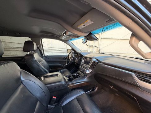 Used 2018 Chevrolet Tahoe LT w/ Luxury Package RWD image 10
