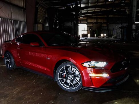 Used 2019 Ford Mustang GT Premium w/ Performance Package - Level 2 RWD image 4
