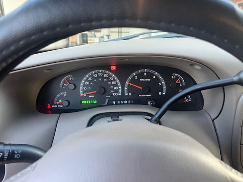 Used 2002 Ford F150 2WD SuperCrew image 16