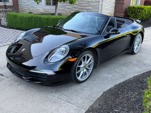 Used 2015 Porsche 911 Carrera image 2