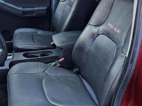 Used 2012 Nissan Xterra PRO-4X w/ Pro-4x Leather Pkg image 31