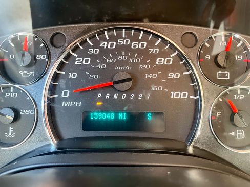 Used 2011 Chevrolet Express 1500 AWD w/ Cold Climate Package image 14