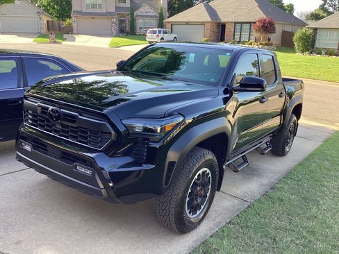 Used 2026 Toyota Tacoma TRD Off-Road AWD/4WD image 16