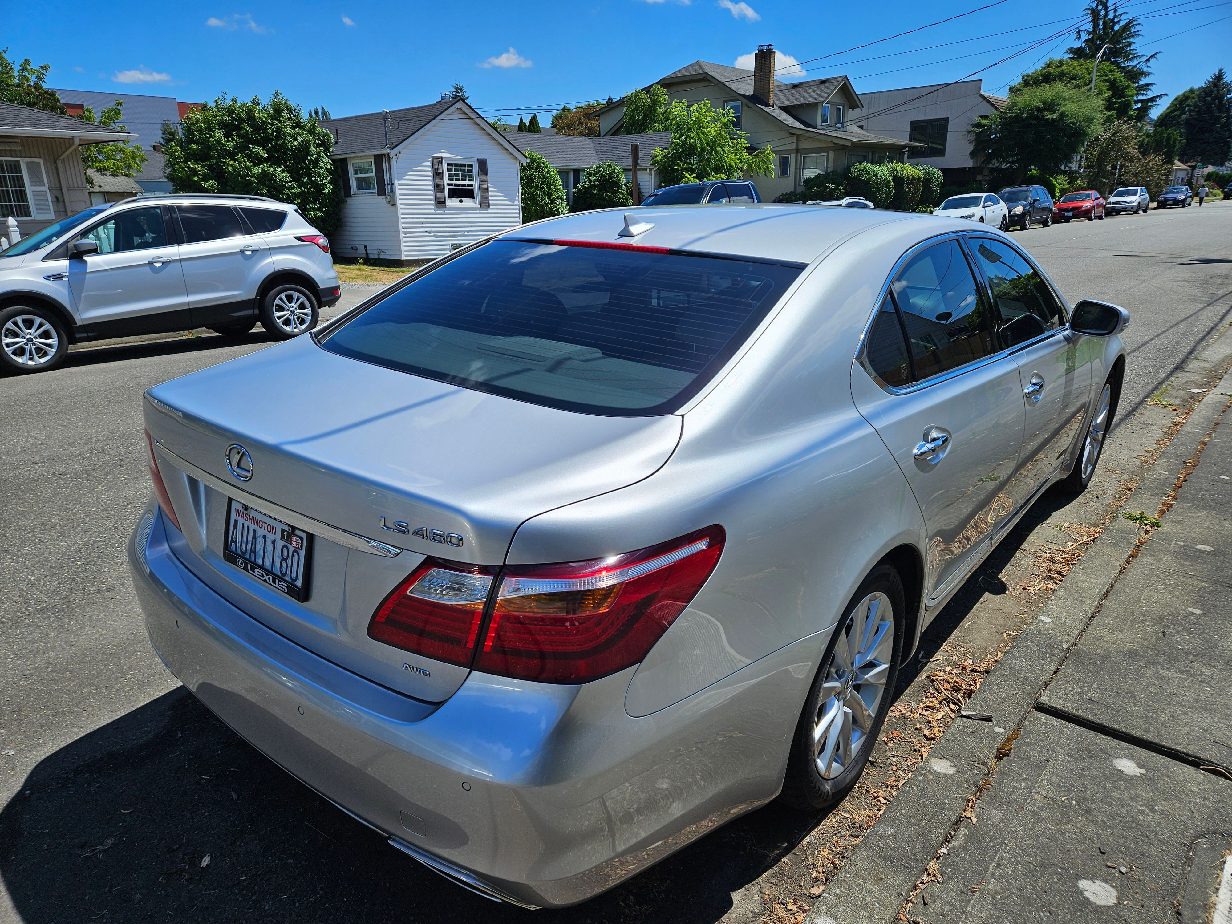 Used 2012 Lexus LS 460 AWD w/ Luxury Value Edition image 5