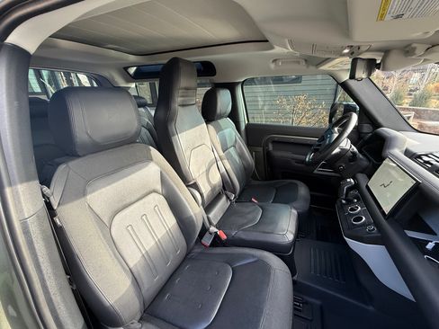 Used 2021 Land Rover Defender 90 First Edition image 19