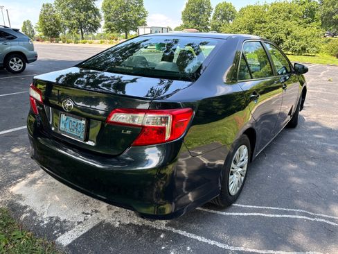 Used 2014 Toyota Camry LE FWD image 8