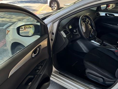 Used 2016 Nissan Sentra S image 6