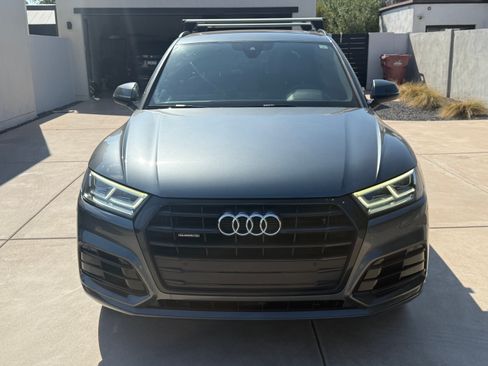 Used 2020 Audi Q5 2.0T Titanium Premium Plus w/ Premium Plus Package AWD/4WD image 6