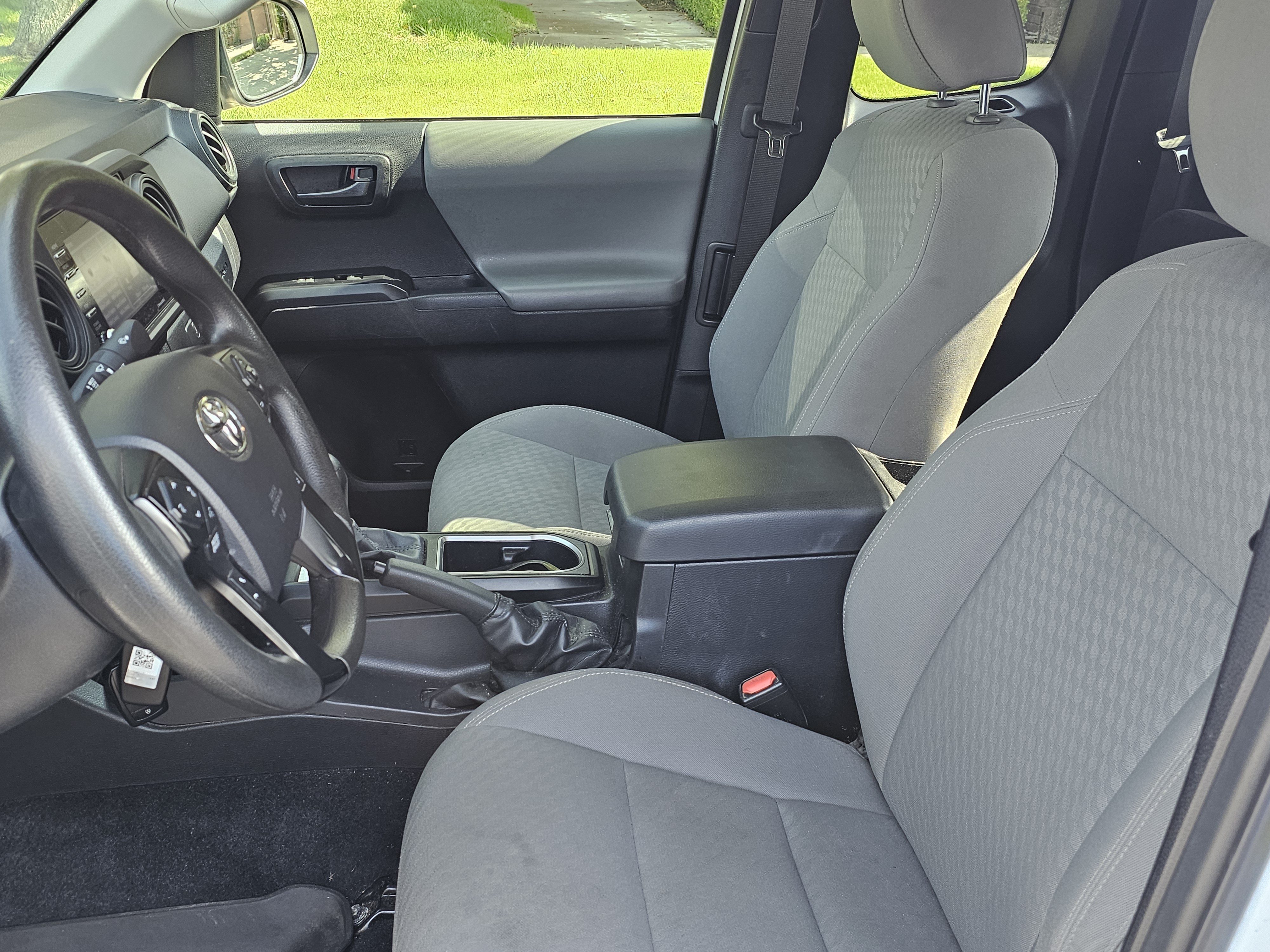 Used 2023 Toyota Tacoma SR w/ SR Convenience Package RWD image 9