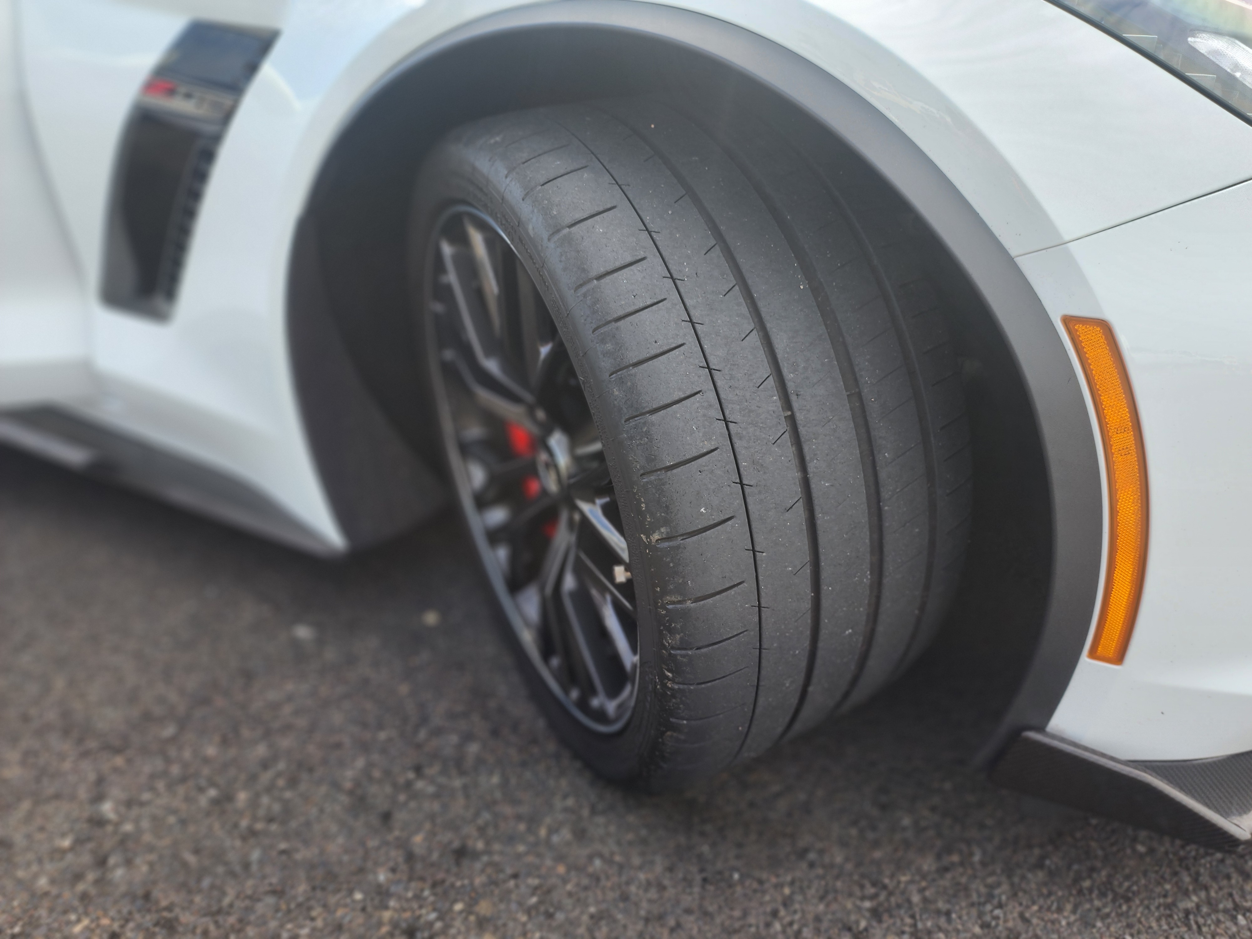 Used 2016 Chevrolet Corvette Z06 w/ 3LZ Preferred Equipment Group RWD image 11