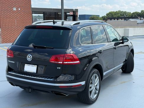 Used 2017 Volkswagen Touareg Wolfsburg Edition AWD/4WD image 5