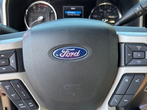 Used 2019 Ford F250 Lariat w/ Lariat Ultimate Package image 16