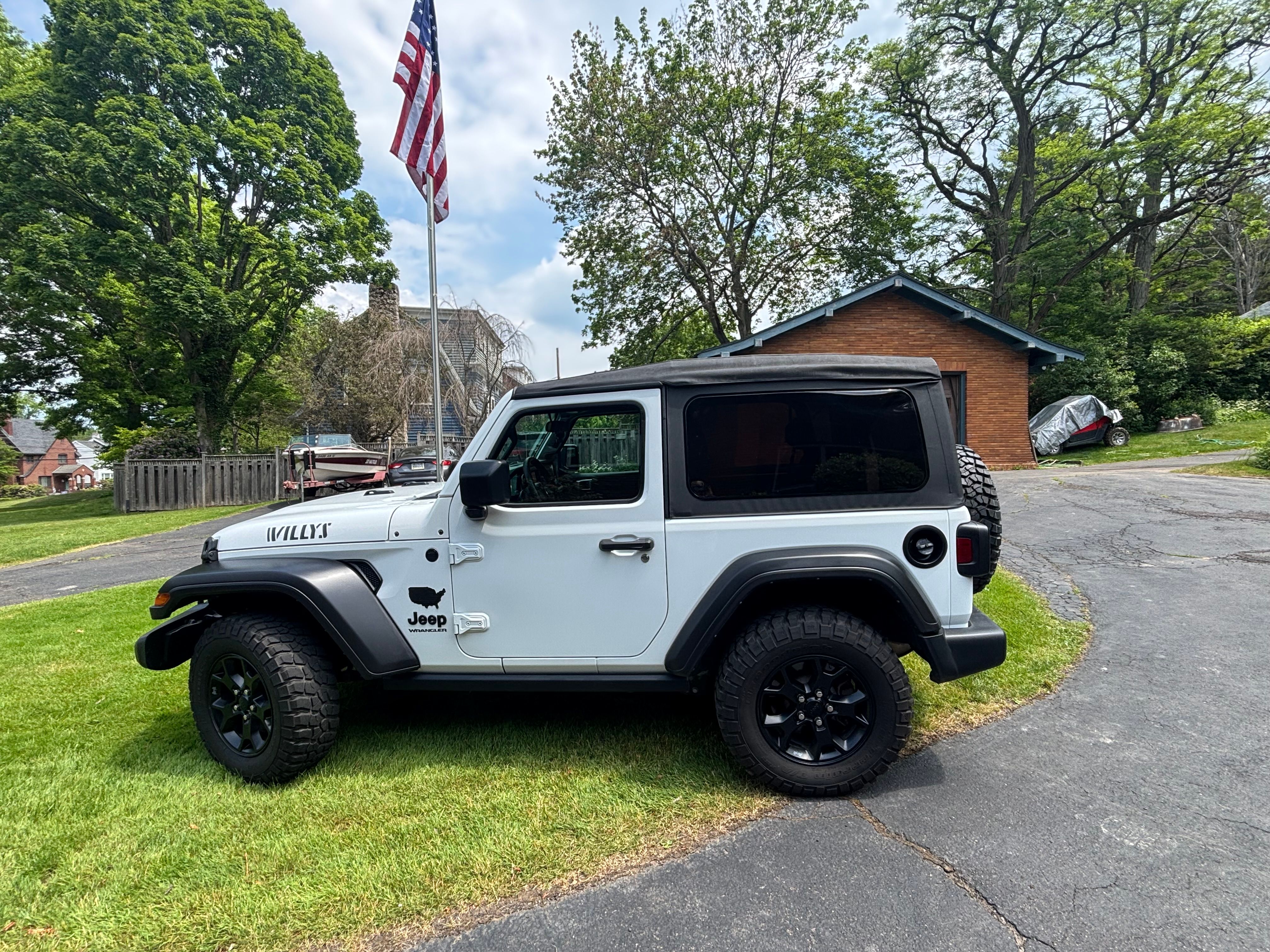Used 2022 Jeep Wrangler Sport AWD/4WD image 2