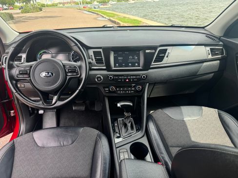 Used 2019 Kia Niro EX FWD image 15