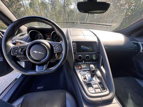 Used 2017 Jaguar F-TYPE S image 11