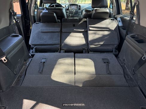 Used 2012 Nissan Pathfinder Silver RWD image 29