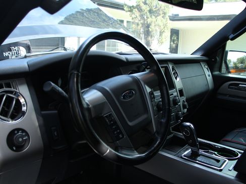 Used 2015 Ford Expedition Limited w/ Equipment Group 301A image 6