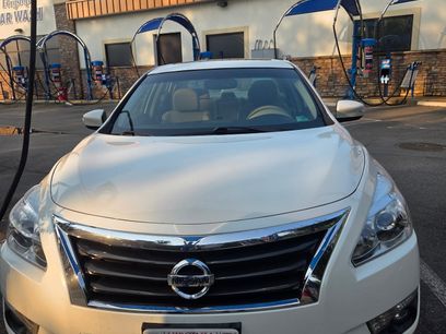 Used 2015 Nissan Altima 2.5 SL w/ Moonroof Package