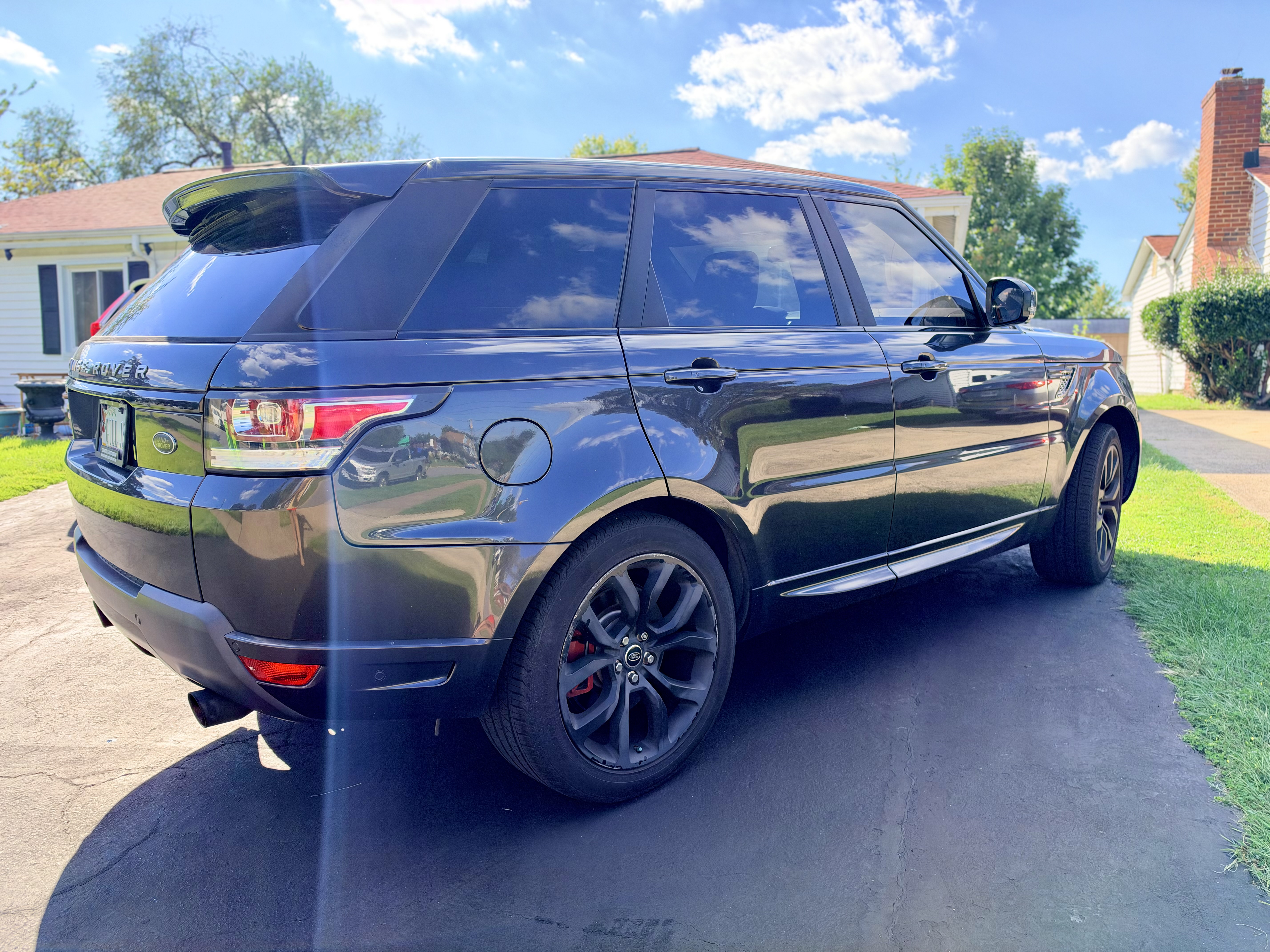 Used 2015 Land Rover Range Rover Sport Autobiography AWD/4WD image 2