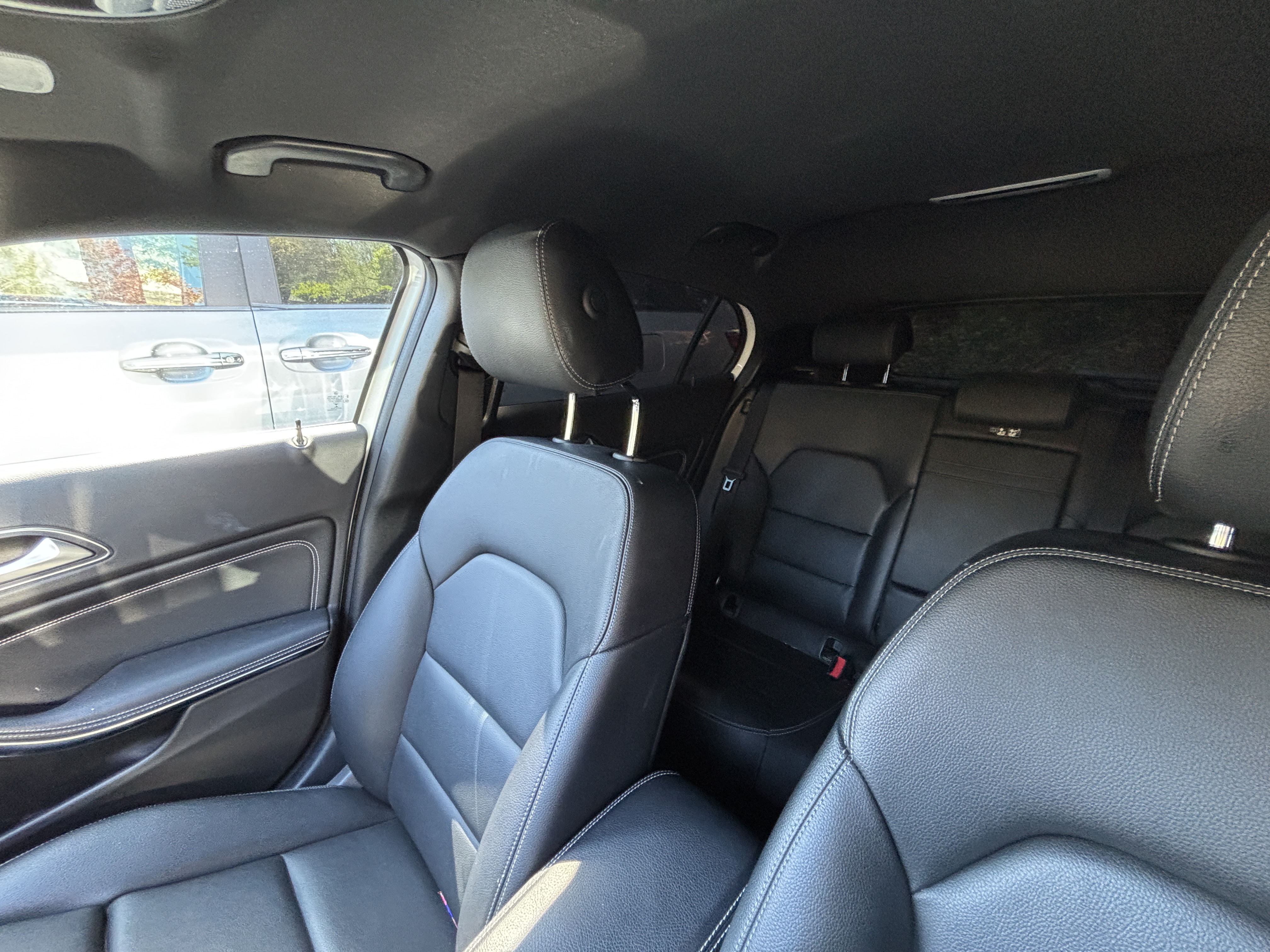 Used 2020 Mercedes-Benz GLA 250 4MATIC image 2