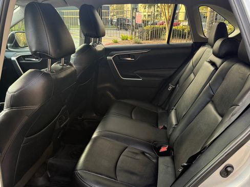 Used 2020 Toyota RAV4 XLE image 10