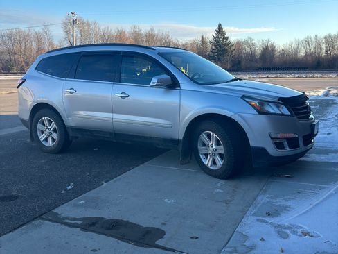 Used 2013 Chevrolet Traverse LT image 6