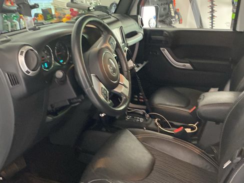 Used 2015 Jeep Wrangler Unlimited Sport AWD/4WD image 5