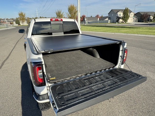Used 2018 GMC Sierra 1500 Denali w/ Denali Ultimate Package AWD/4WD image 11