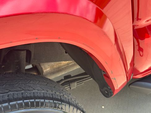 Used 2017 Toyota Tacoma SR5 w/ Tow Package RWD image 19