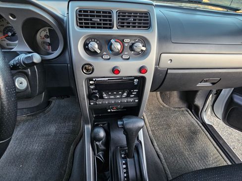Used 2004 Nissan Xterra SE S/C w/ (SRF) Sunroof Pkg image 23