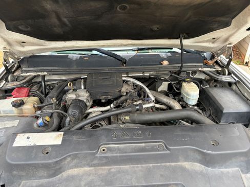 Used 2011 Chevrolet Silverado 3500 W/T image 19