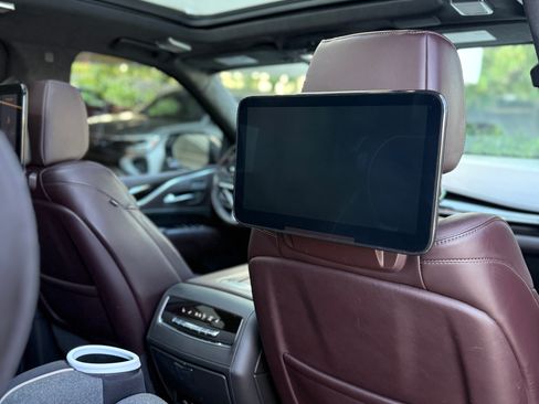 Used 2021 Cadillac Escalade ESV Sport Platinum w/ LPO, ONYX Package image 20