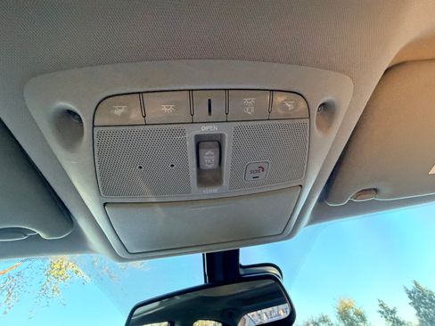 Used 2017 Nissan Maxima Platinum image 29