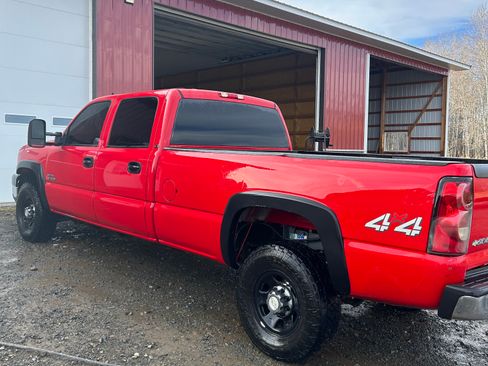 Used 2006 Chevrolet Silverado 3500 LT w/ Heavy-Duty Power Package image 6