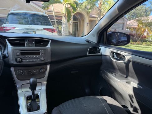 Used 2013 Nissan Sentra SR image 12