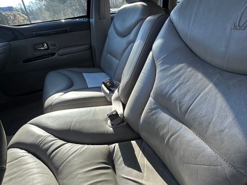 Used 1996 Lincoln Town Car Cartier image 8