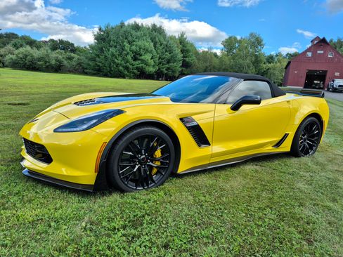 Used 2016 Chevrolet Corvette Z06 w/ 3LZ Preferred Equipment Group RWD image 1