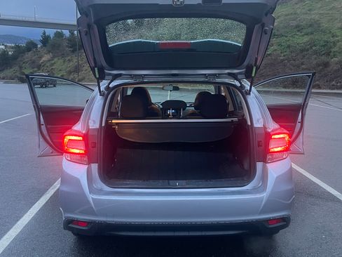 Used 2018 Subaru Impreza 2.0i Premium image 12