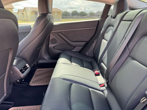 Used 2023 Tesla Model 3 Standard Range image 11